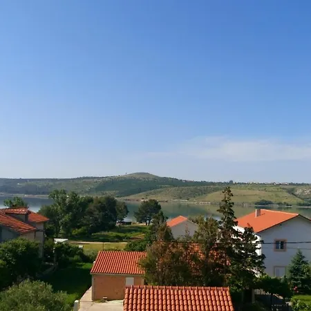 Apartman Ana * Posedarje