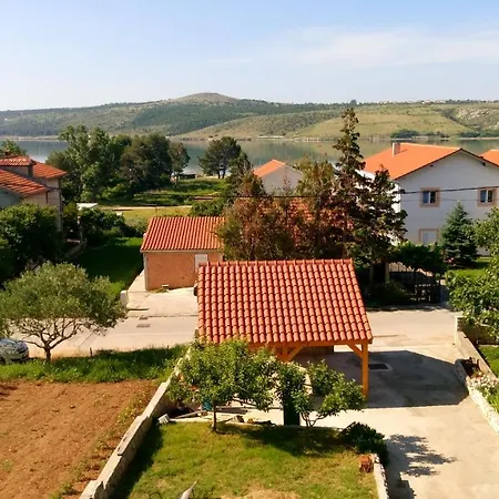 Apartman Ana Posedarje